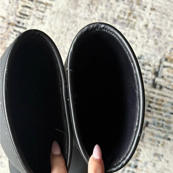 Gucci Black Rubber Guccisma Wellington Boot, Embossed Monogram, Insulated Inside - Picture 10 of 16